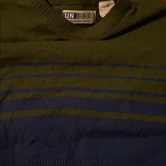 Color Block Sweater - Picture 3 of 6